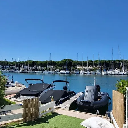 Marina Blue Belle Vue Sur Les Bateaux Terrasse Et Jardin Holiday home *