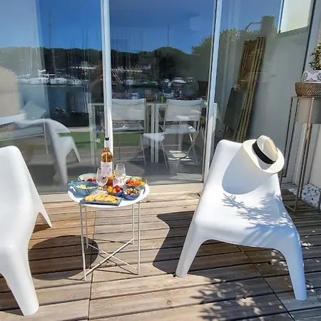 Holiday home Marina Blue Belle Vue Sur Les Bateaux Terrasse Et Jardin