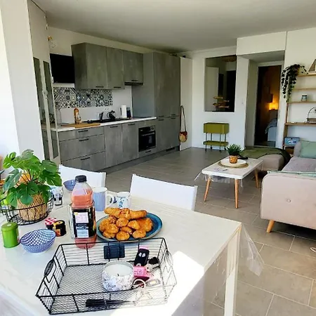 Marina Blue Belle Vue Sur Les Bateaux Terrasse Et Jardin Holiday home *